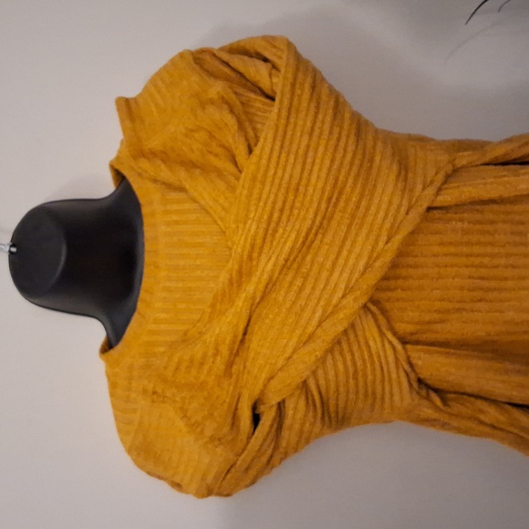 Band of the Free BOG Collective size medium sweater - Picture 4 of 8